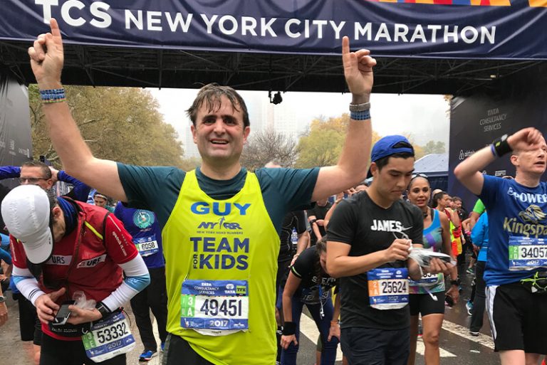 Guy running new york marathon